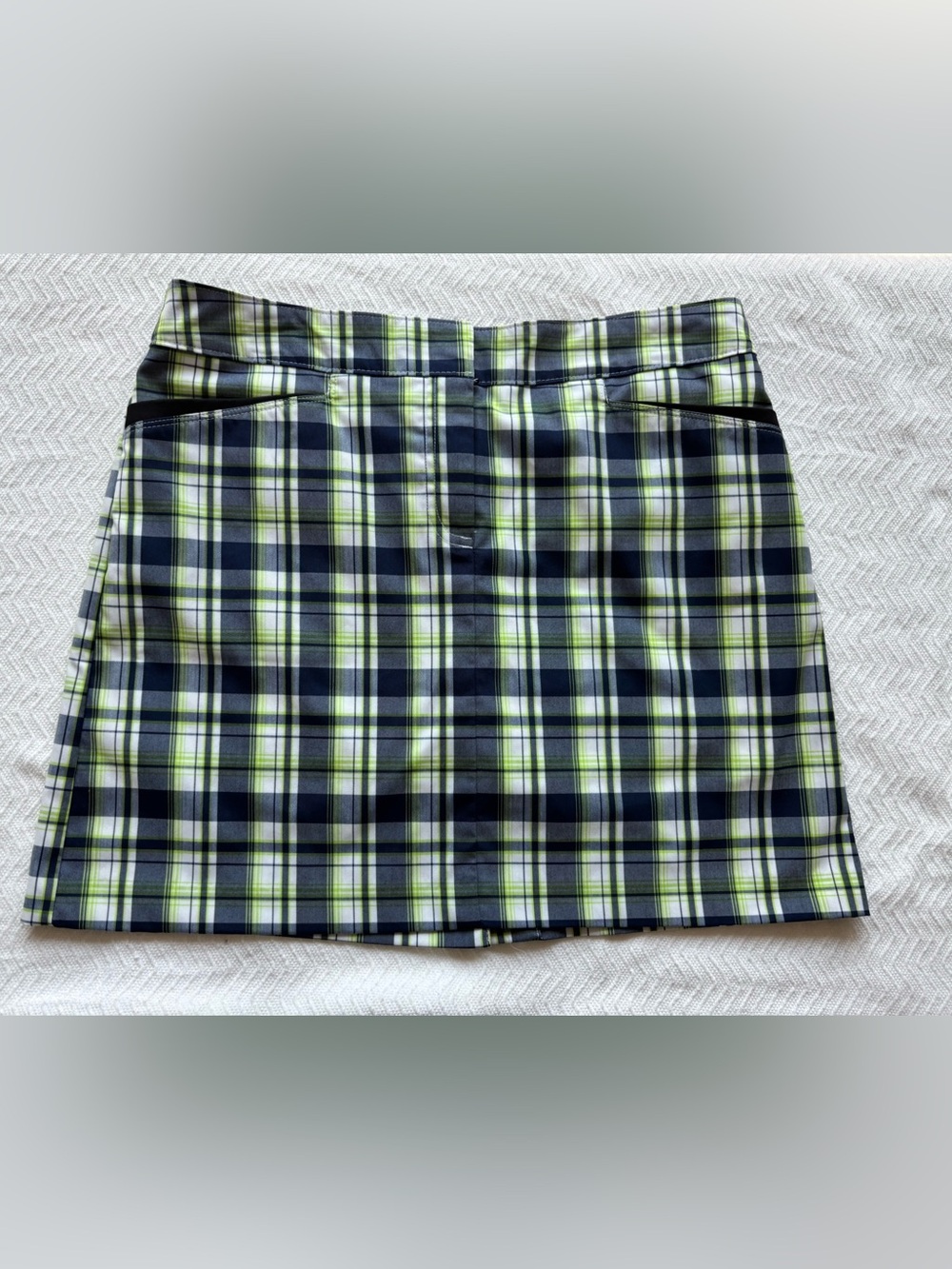 Izod Plaid Golf Skirt Skort Green Navy White Size 8 Built in Shorts